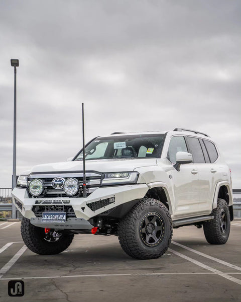 Offroad Animal Predator Bull Bar - Toyota LandCruiser 70 Series 2024+
