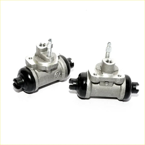 Silver metal 15/16 rear brake cylinder with black rubber seals and threaded fittings for nissan navara datsun d21