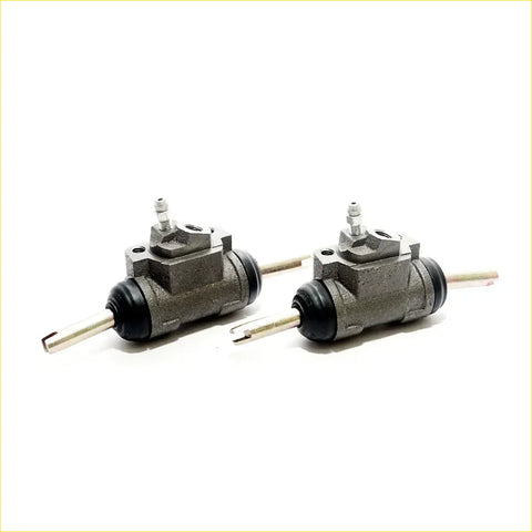 Two gray metal 7/8 rear brake cylinders with black rubber seals for toyota hilux n20 rn25 rn27 1972-1978