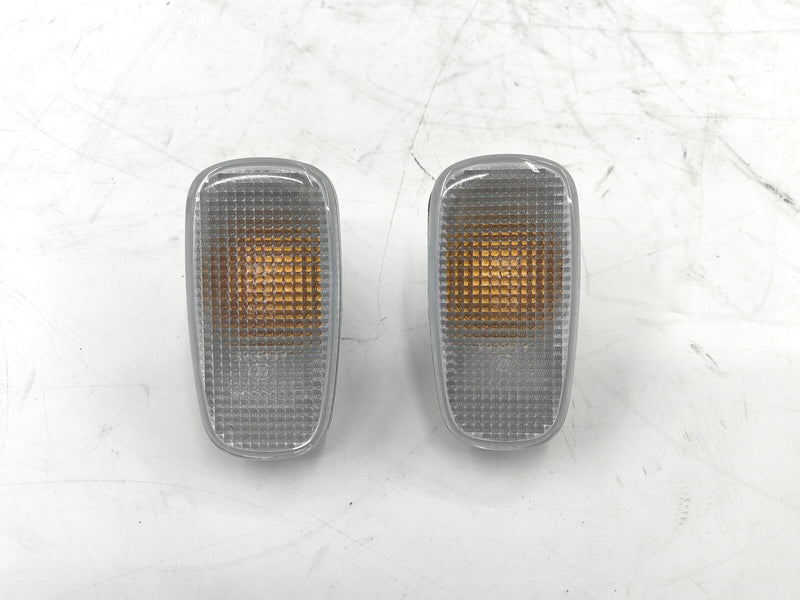 2PCS Side Wing Indicators Lights Case For TOYOTA Land Cruiser Kluger Prius RAV4