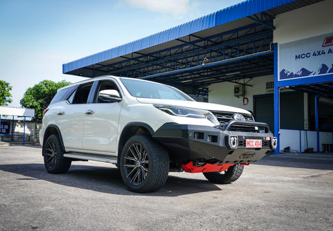 MCC Rocker 078-01SQL Single Low Loop Bull Bar - Toyota Fortuner - Image 2