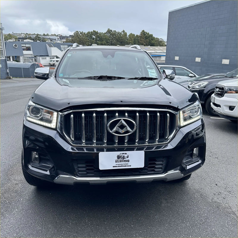 Black matte suv with chrome grille and sleek led headlights featuring bonnet guard protector stone guard for ldv t60 MAXUS 2017-2020