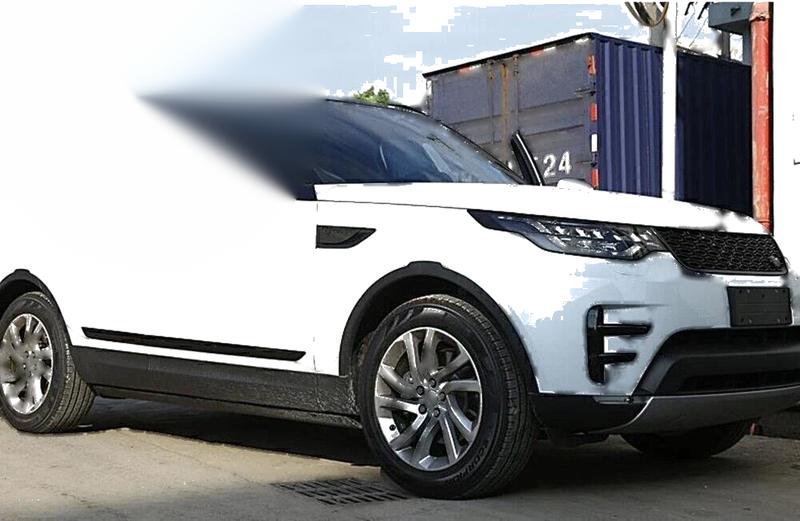 Land Rover Discovery 5 Bumper Side Air Vent Trim Kit (2017-2022)