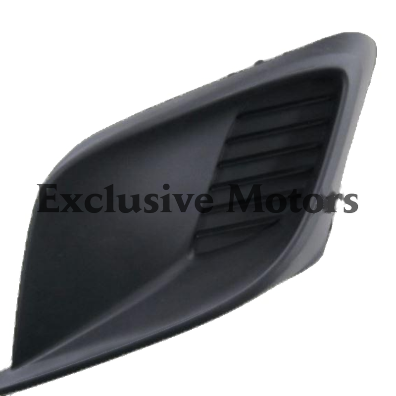 Mazda 3 Axela Right-Hand Fog Light Cover (2014-2017)
