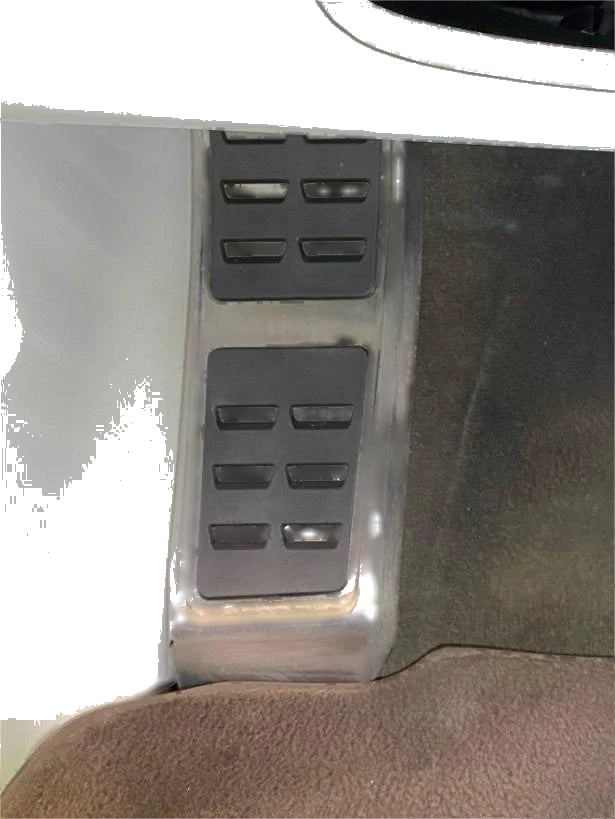 2014-2021 Porsche Macan Anti-Slip Aluminum Footrest Pad (2014-2021)