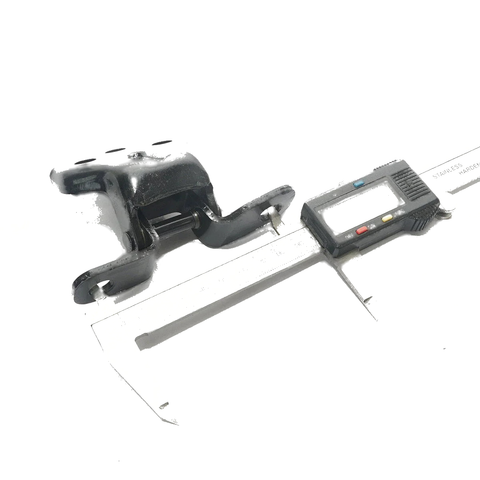 Mazda B Series B2000 B2600 1986-1993 Upper Lower Front Door Hinge