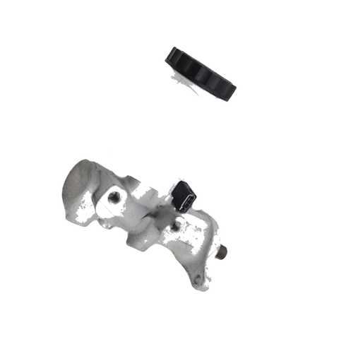Nissan Navara D40 Master Cylinder (2005-2015)
