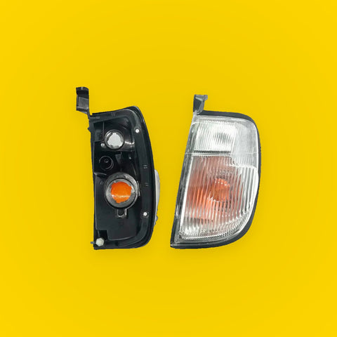 Front Corner Indicator Light x2 for Nissan Navara D22 1997-2004
