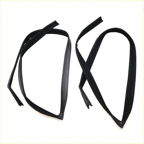 Black rubber front door glass run channel seals for Nissan Patrol Safari Y60 designed for automotive use