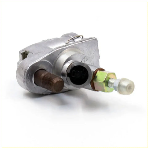 Silver metallic front left brake cylinder with threaded bolt and hexagonal nut for datsun nissan 620 1972-1979
