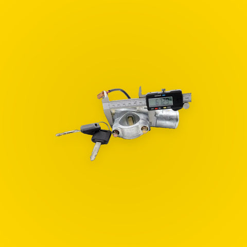 Ignition Switch with Steering Lock for Nissan Pathfinder R50 SUV