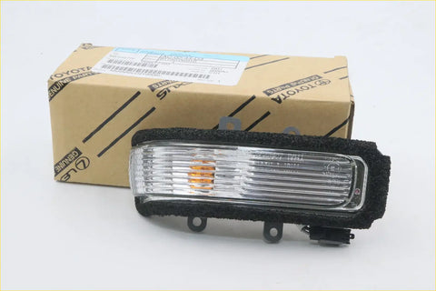 Lh mirror turn signal light cover for toyota hilux 2011-2015 in black rubber with clear lens and amber light element