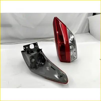 Rear stop brake lamp turn signal light tail lamp for toyota highlander 2017-2019 with red clear plastic and black bracket