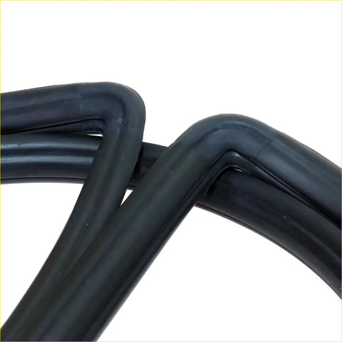 Black rubber rear windscreen gasket for Toyota Hilux LN RN YN 1983-1998 with smooth rounded edges and glossy finish