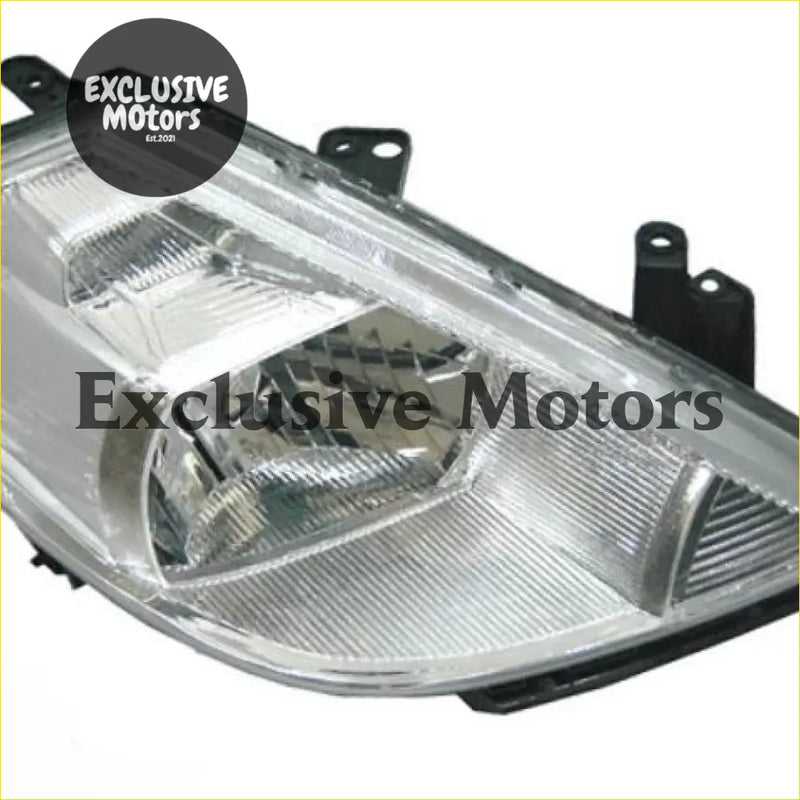 Right-hand headlight for nissan tiida 2005-2012 with clear plastic lens and black mounting brackets in sleek design