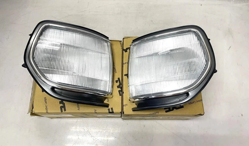 Toyota Land Cruiser 80 1 Pair Front Corner Lights (1990-1997)