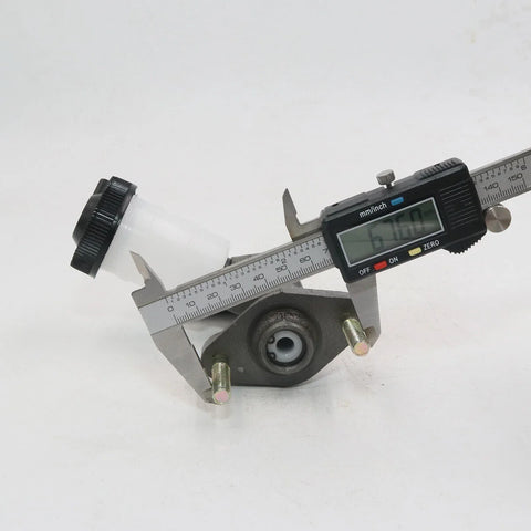 Mazda Bravo B2000 B2200 B2500 BT50 1985-1996 Clutch Master Cylinder
