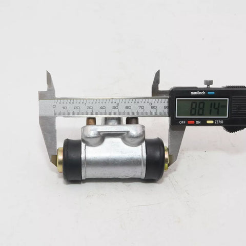 Nissan 720 SD22 / SD23 / SD25 / LB20 / Z20 1979-1986 Rear Wheel Brake Cylinder
