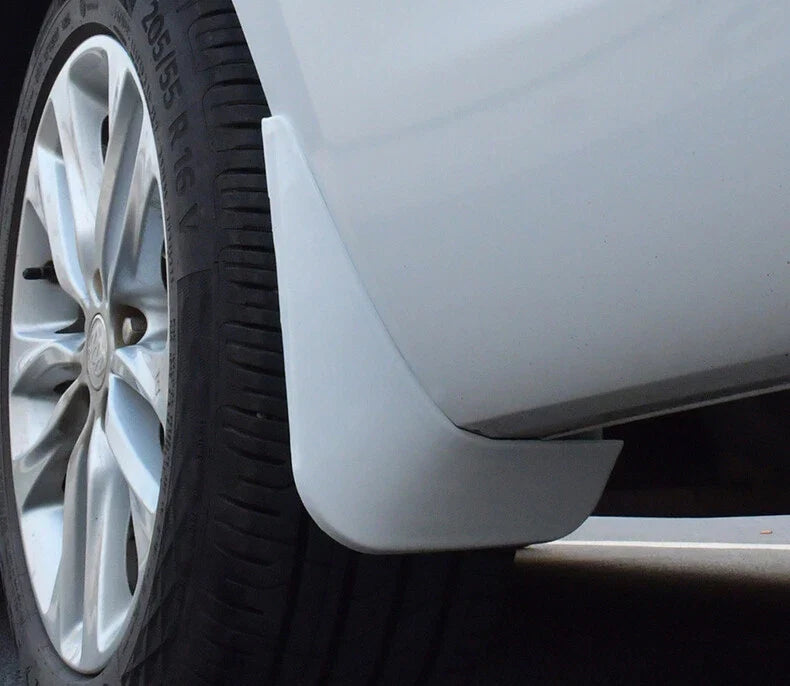 Nissan Sentra Mud Flap Splash Guard / 4 x / White Fresh Powder (2020–2024)