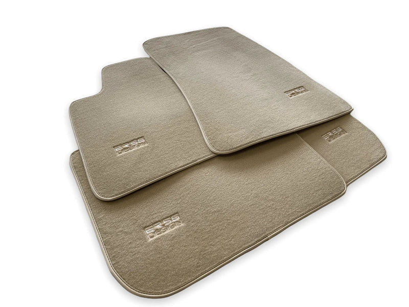 BMW X7 Series G07 with /  /  / Rovbut Logo Beige Floor Mats