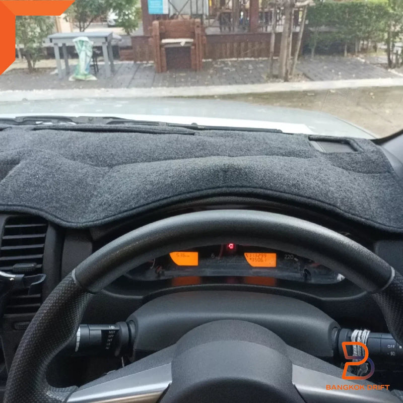 Nissan Navara D40 2005-2014 Dash Mat Carpet Cover