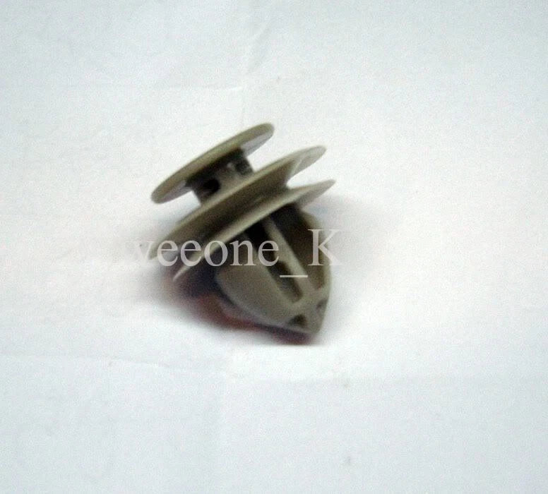 Ford Mazda 10 x Door Panel Clips (2000-2005)