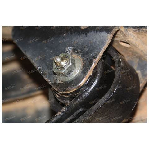 D40 Nissan Navara Greasable Rear Leaf Spring Pin Bolt (2005-2014)