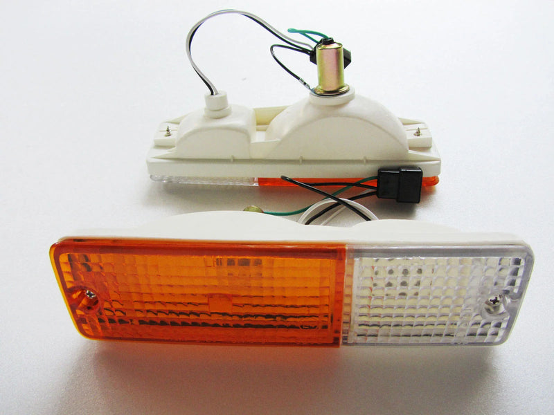 Datsun 720 (New) 2 x 1979-1986 Front Parking & Signal Lights