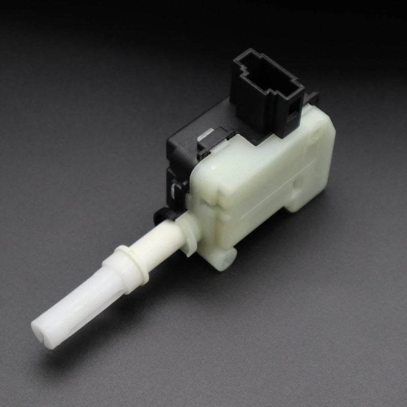 Volkswagen PASSAT B5.5 Fuel Tank Cap Lock (2001–2005)
