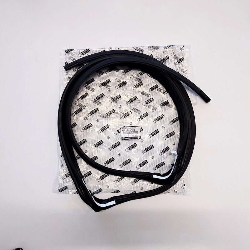 MAZDA MX-5 Miata Windshield Seal Header Weather Strip (1990–1997)
