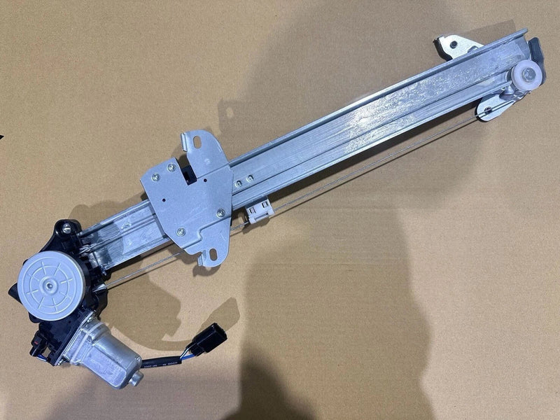 Honda HR-V Front Right Window Regulator 6-Pin Motor (2015–2021)