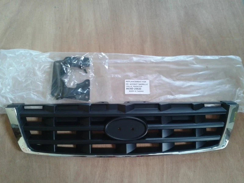 Hyundai Accent LC 2003-2006 Chrome & Black Front Grill (2003-2006)