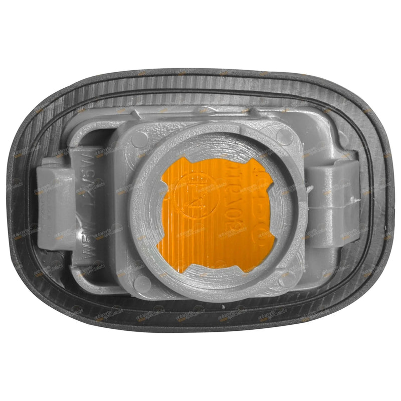 Toyota Tarago ACR30 LH & RH Side Indicator Repeater Lights (2000–2006)