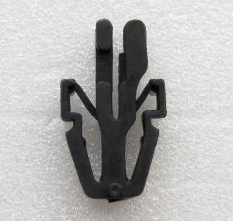 Toyota Hilux RN30, LN40, Corolla E70, KE70, TE71, TE72 Grill Lock Clip 10x