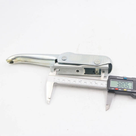 Mazda Bravo B2000 / B2200 / B2600 / Ranger / Courier Tail gate Handle