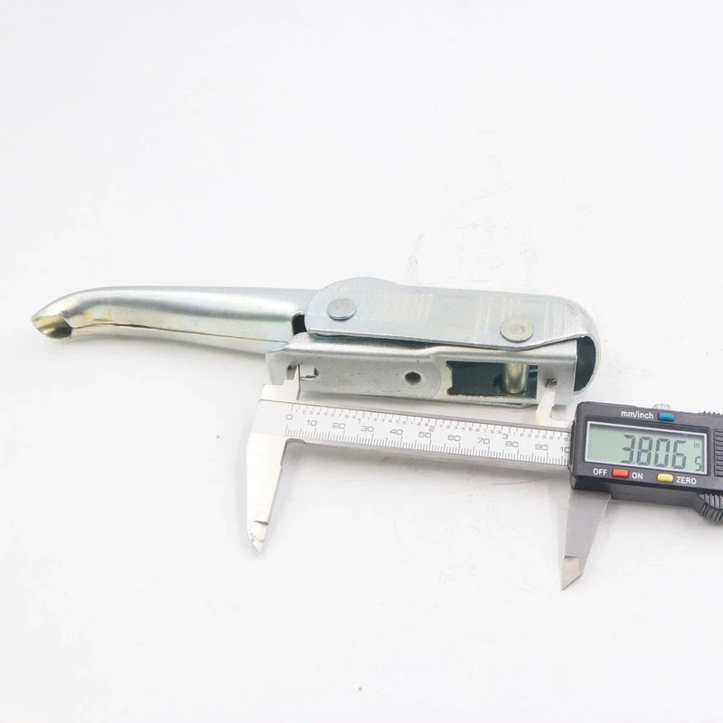 Mazda Bravo B2000 / B2200 / B2600 / Ranger / Courier Tail gate Handle