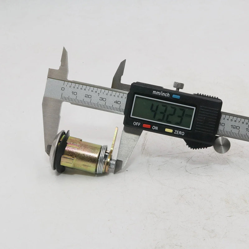 Toyota Corolla Sprinter KE70 KE72 TE71 TE72 AE86 1979-1987 BootLid Lock & Key