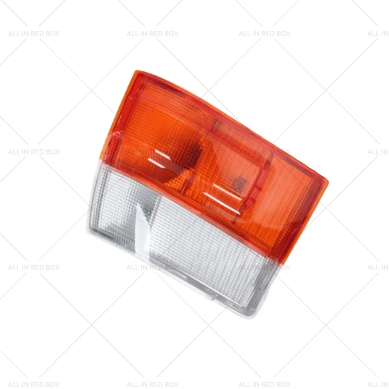 Toyota Hiace Van (1989-2005)  RH / LH Front Corner Indicator Lights