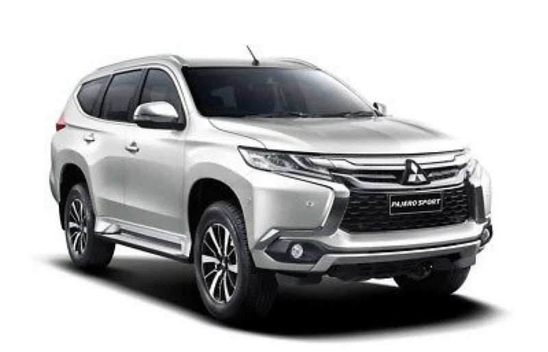 Mitsubishi Pajero Sport Stainless Inner Rear Bumper Step Plate (2015-2017)