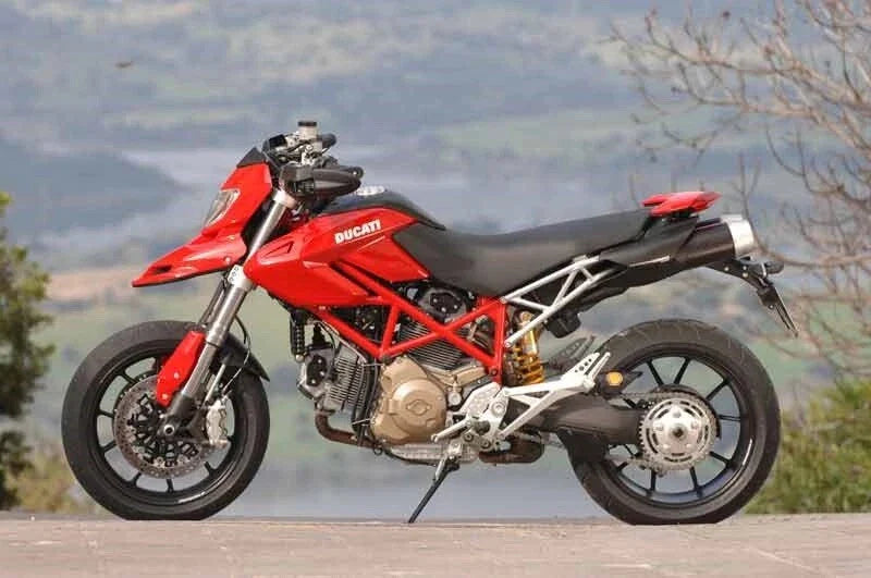 Ducati Hypermotard Verkleidung & Frontscheibe Schrauben Edelstahl (2007–2016)