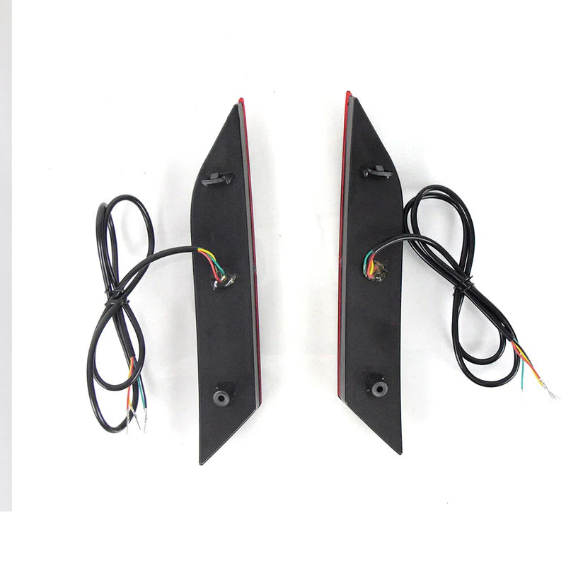 Toyota Yaris Cross Rear Bumper Reflector Fog with Turn Signals (2023–2024)