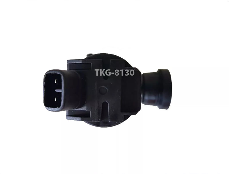 Toyota Hilux MK5 Windscreen Washer Pump (2003-2004)