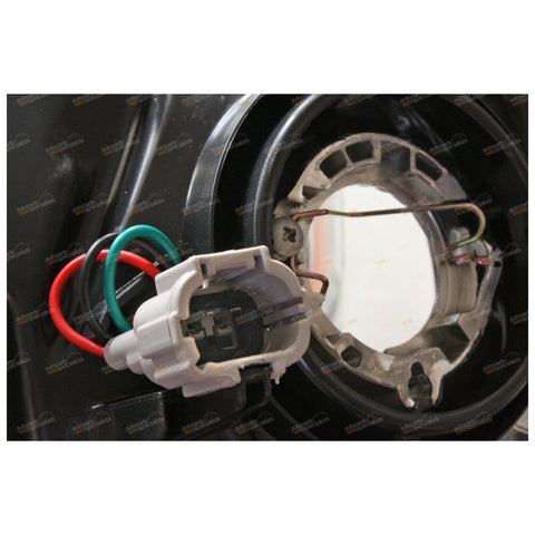 Nissan Navara D22 RH Headlight (2001-2014)
