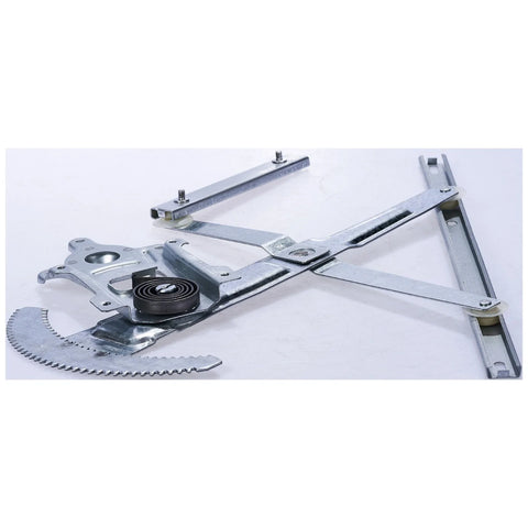 Nissan Patrol Y61 GU Front Right Window Regulator W/o Motor (1997–2016)