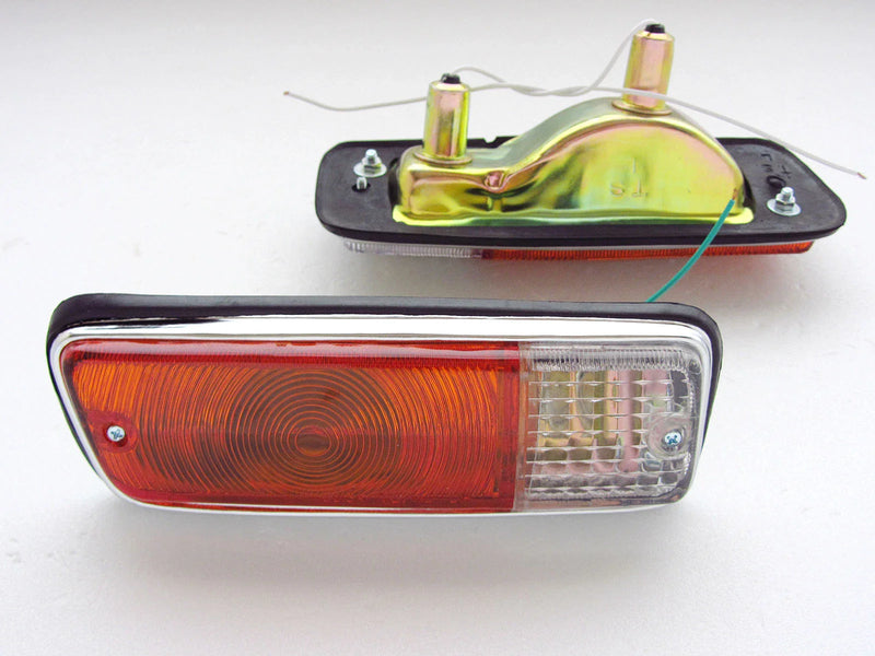 Datsun 521 520 (1965-1972) - 2 x New Front Parking & Turn Signal Lights