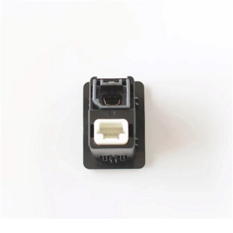 Nissan Versa, Sentra, Altima USB & AUX Interface Panel Socket (2007-2023)