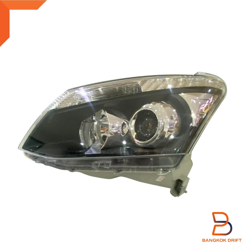 Isuzu D-Max Pickup (2012-2015) -  H11 HB3 Black Projector Headlights