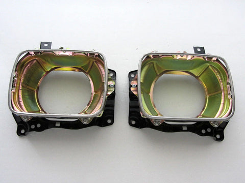 Toyota Hilux RN40 LN40 LN46 (1978-1983) - 2 x New Headlight Bucket