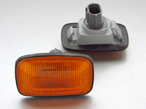 97-05 Toyota Hilux LN145 LN166 Fender Guard Repeater Side Indicator Light
