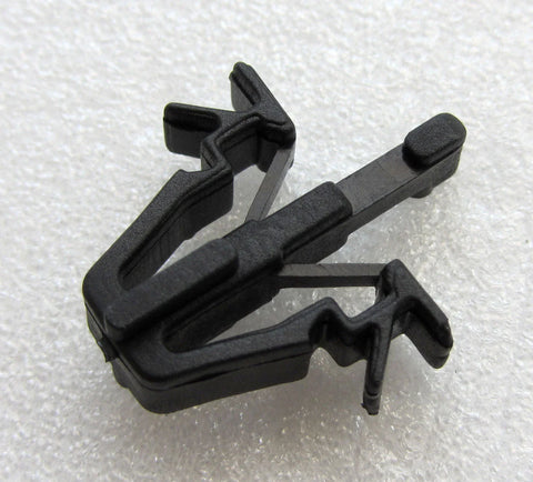 88-97 Toyota Hilux Mighty-X LN85 4Runner Hiace Commuter Grill Lock Clip 10 x